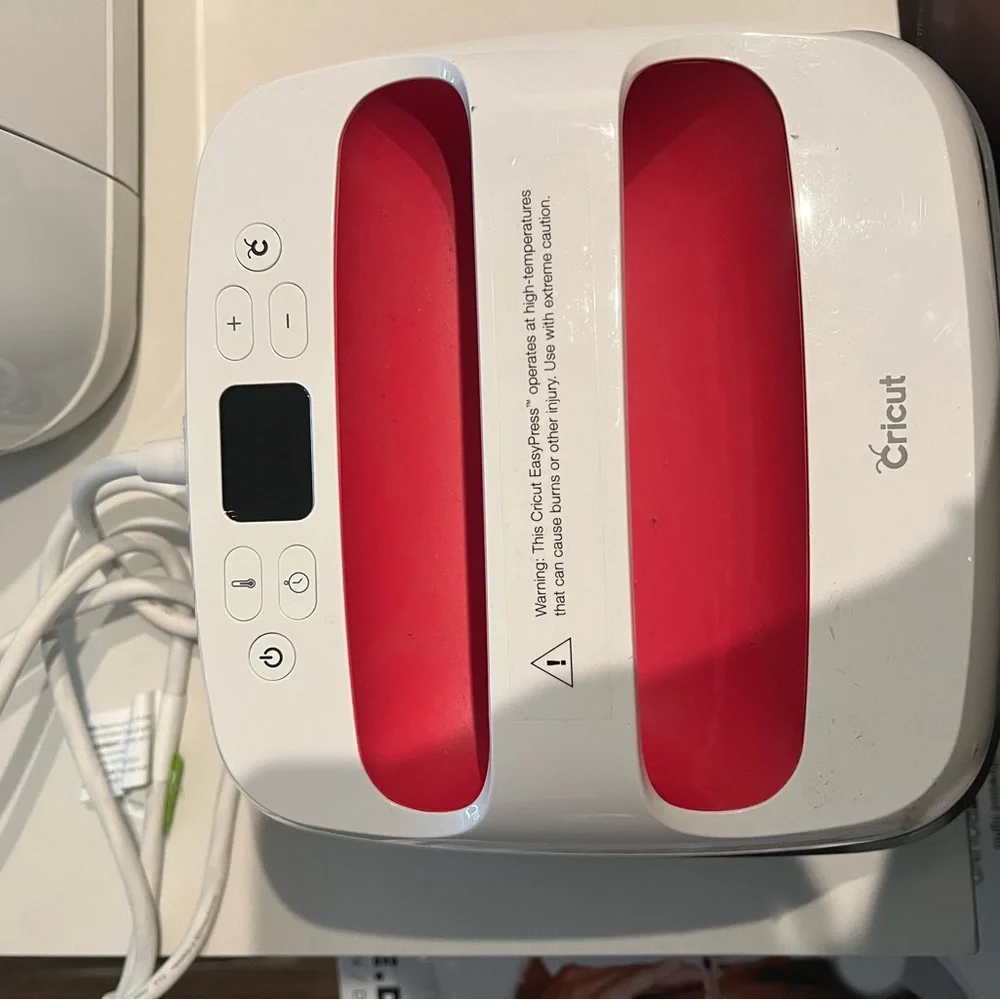Cricut easy press 2 raspberry